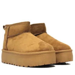 Botas australianas bajos con plataforma alta marrones