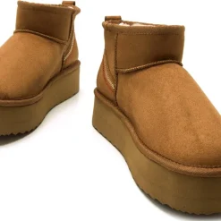 Botas australianas Mustang nivia estilo australiana con bordado en el talón