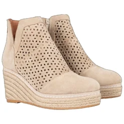 BOTIN IRA PICADO PIEL BEIGE POPA