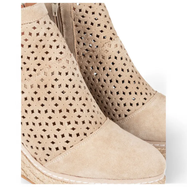 BOTIN IRA PICADO PIEL BEIGE POPA