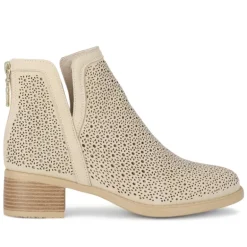 Botines Chika 10 troquelado bajos de color beige