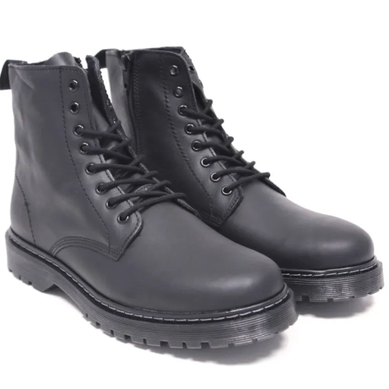 Botines Lobo helm de piel negras con cordones