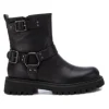 Botines planos Xti 142936 estilo biker con hebillas
