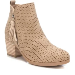 Botines tacón Refresh beige calados con tirador trasero y cremallera