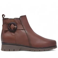 Botines tacón Suite009 marrones con hebilla redonda efecto madera