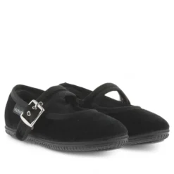 Merceditas Victoria oda de terciopelo negras