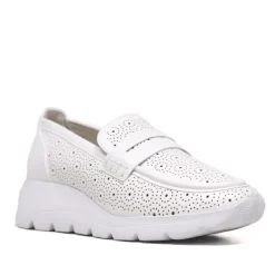 Mocasín Amarpies blancos con cuña