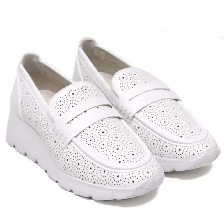 Mocasín Amarpies blancos con cuña