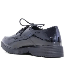 Mocasín negro de charol con cordón redondo