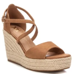 Sandalias cuña Xti camel con cruzado al tobillo