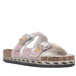Sandalias planas grises con abalorios y doble tira con hebilla