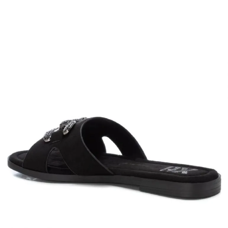 Sandalias planas Xti negras de pala con detalle metálico