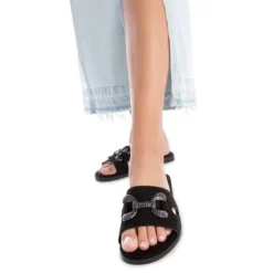 Sandalias planas Xti negras de pala con detalle metálico