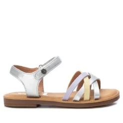 sandalias Xti plateadas con tiras cruzadas y cirre de velcro al tobillo