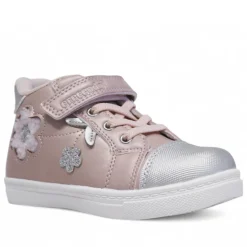 Zapatillas altas Querolets con puntera plateada y flor de borreguito