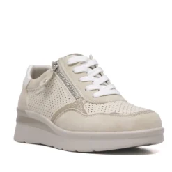 Zapatillas Amarpies beige con cremallera lateral y diseño perforado