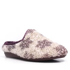 Zapatillas casa Laro abrigadas con borreguita y diseño de copos