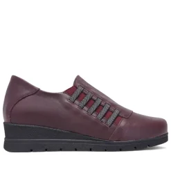 Zapatos cuña Suite009 granates de piel con cuña y elásticos