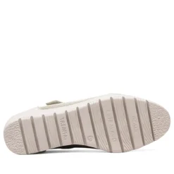Zapatos cuña Treintas taupe estilo mercedita y cierre de velcro