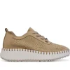 Zapatos cuña Walk & Fly marrones de piel vegana perforada