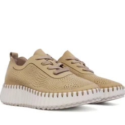 Zapatos cuña Walk & Fly marrones de piel vegana perforada